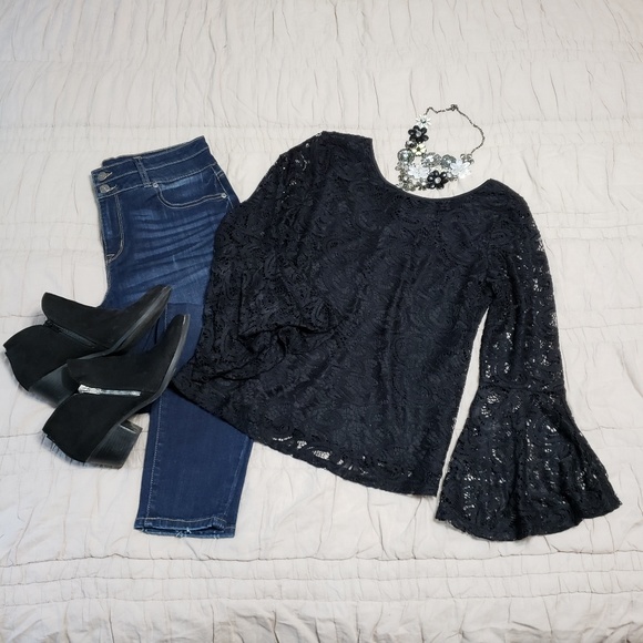 Adrianna Papell Tops - 🛍 NWT Adrianna Papell Lace Top